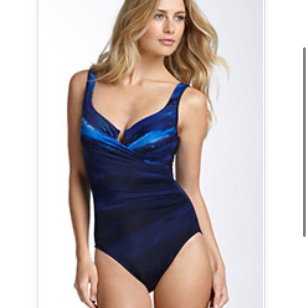 MIRACLESUIT Blue Ray Escape One Piece Swimsuit Slimming Underwire 10 Swim Ruched